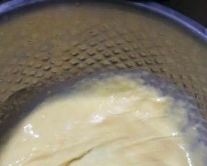 比戚风蛋糕更绵软——日式海绵蛋糕的做法步骤 第3步