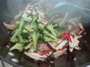 蓝瘦香菇的做法步骤 第3步