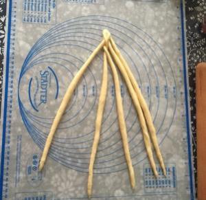 五股辫子金牛角面包的做法步骤 第5步