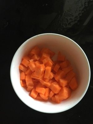 四色豌豆（无肉版 .素食者的福音呀）的做法步骤 第2步