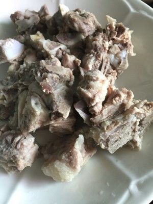 海带眉豆猪骨汤--清热祛湿的做法步骤 第2步
