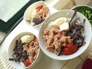 金枪鱼鱼子酱拌饭的做法步骤 第1步