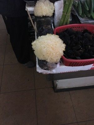 玫瑰花银耳羹的做法步骤 第1步