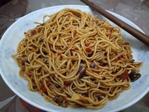 韩式辣酱炒面（水面也能干爽劲道）的做法步骤 第2步