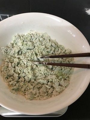 菠菜汁手擀面的做法步骤 第3步