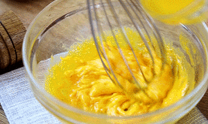 这颗会爆汁的班尼迪克蛋，营养与颜值集一身的早餐的做法步骤 第4步