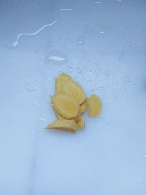 盐水泥猛鱼的做法步骤 第2步