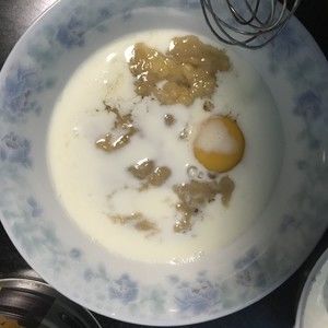 宝宝辅食超快手香蕉小饼的做法步骤 第2步