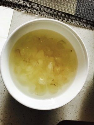 桃胶皂角米银耳百合红枣汤（美容养颜）的做法步骤 第4步