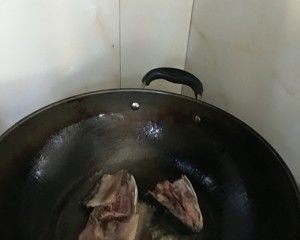 新手酸菜鱼的做法步骤 第2步