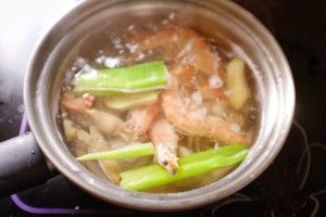 初夏轻盈，鲜香清冷有渔樵，一碗乌冬，闲来无事对月聊的做法步骤 第3步