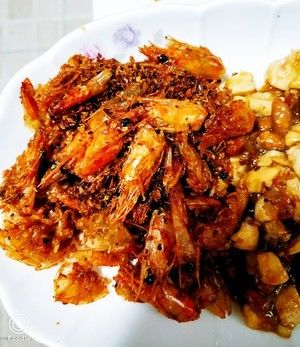 椒盐虾头，酥脆超香很下饭（省油版）的做法步骤 第6步