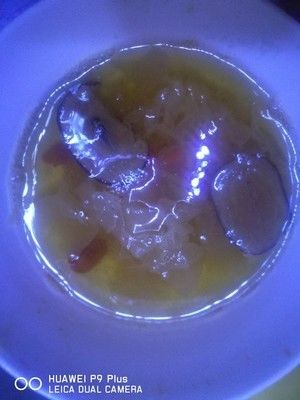 红枣枸杞桂圆银耳汤的做法步骤 第2步