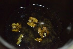 黑芝麻核桃米糊（米饭版）的做法步骤 第2步