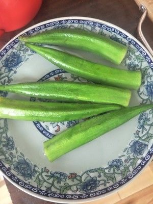 ♡秋葵番茄豆腐沙拉♡颜女子食谱的做法步骤 第3步