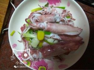 白灼小管的做法步骤 第6步