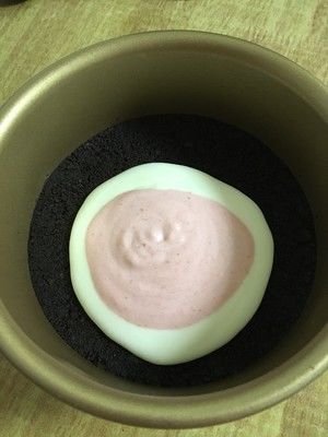 粉红少女心！六寸草莓酸奶慕斯蛋糕！免烤的做法步骤 第11步