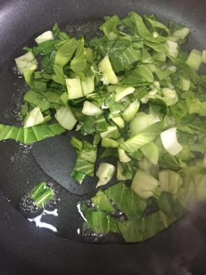 青菜火腿年糕泡饭的做法步骤 第3步