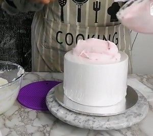 淡奶油彩虹抹面的做法步骤 第5步