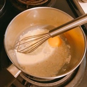 只用五种材料的超简单奶黄酱（消耗马斯卡彭）的做法步骤 第2步