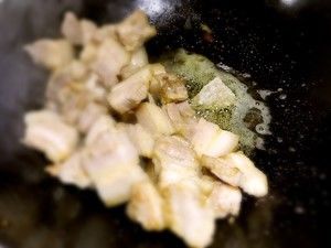 红烧五花肉炖虎皮鹌鹑蛋的做法步骤 第7步