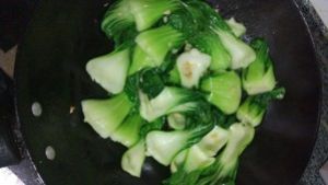 清炒上海青的做法步骤 第1步