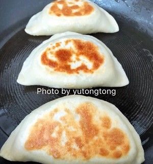 ㊙️手残党都可以做出皮薄馅大的韭菜盒子➕捏花边视频的做法步骤 第10步