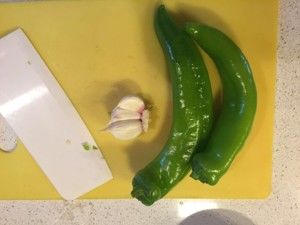 螺蛳粉好伴侣--醋泡椒的做法步骤 第1步