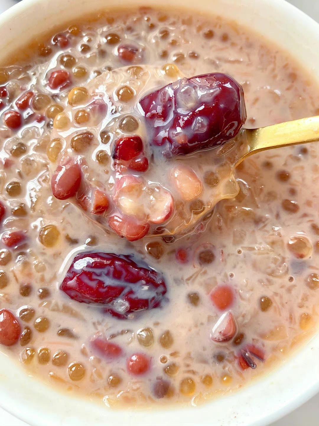 女孩子多喝养生糖水