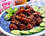 梅汁芝麻鸡丁