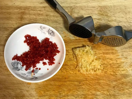 2天就能吃的家庭腌白萝卜条咸菜12