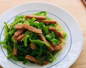 青椒炒新餐肉(OmniPork)