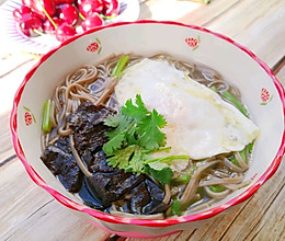 #春日时令，美味尝鲜#荞麦面的做法