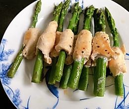 香煎芦笋鸡胸肉卷的做法