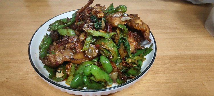 青椒葱香版回锅肉的做法