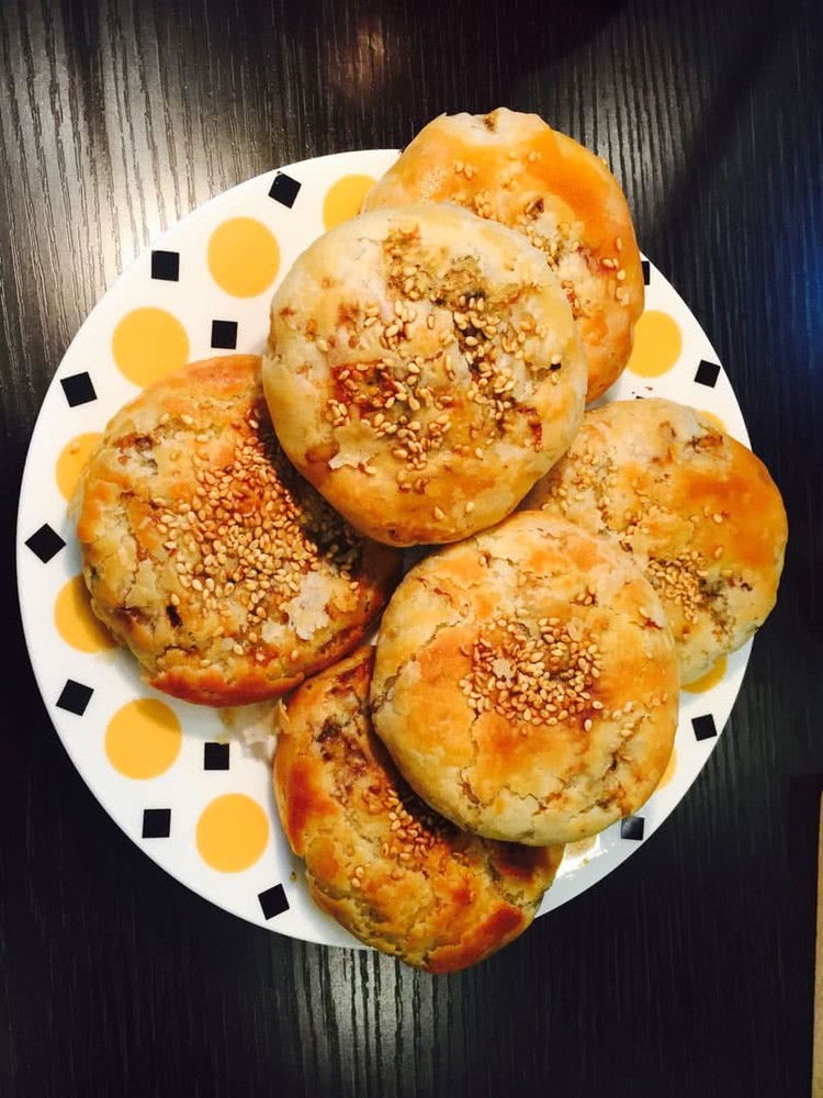 酥皮梅菜肉饼的做法