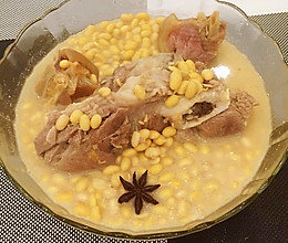 黄豆炖双肘的做法