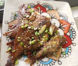 糖醋剥皮鱼的做法