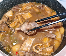 好吃到舔碗的，米饭绝配：黄焖鸭！的做法