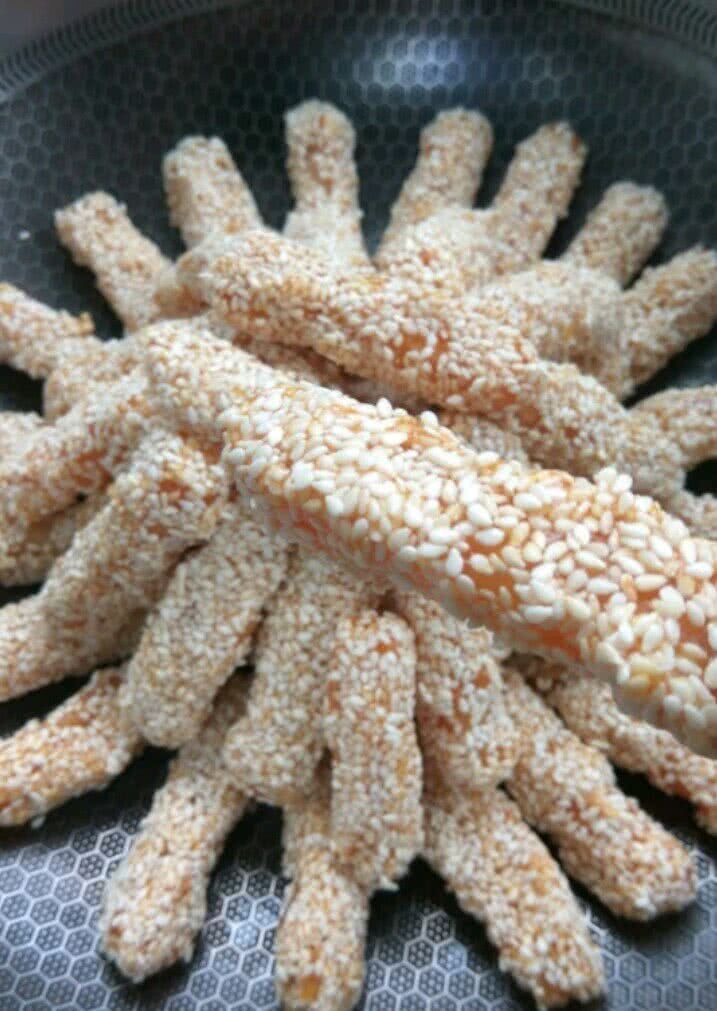 香甜芝麻南瓜条的做法