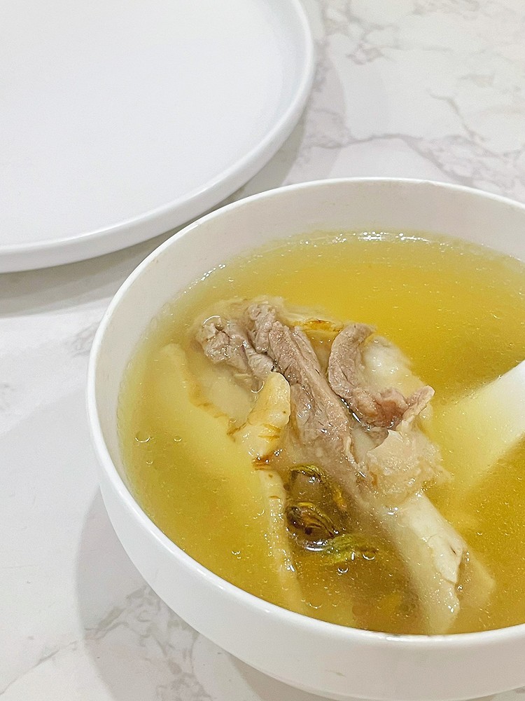 熬夜星人必备‼️养肝下火的石斛麦冬瘦肉汤的做法