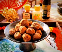 #给年味整点鲜的#原汁原味-香炸手工牛肉丸的做法