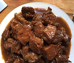 砂锅牛腩的做法