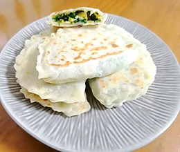 韭菜盒子 ，不需要过多调料就很鲜了的做法