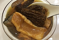 30秒教会你羊肚菌花胶炖鸡汤的做法