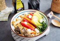 #夏日餐桌降温企划#蟹味棒杂味捞汁凉面的做法