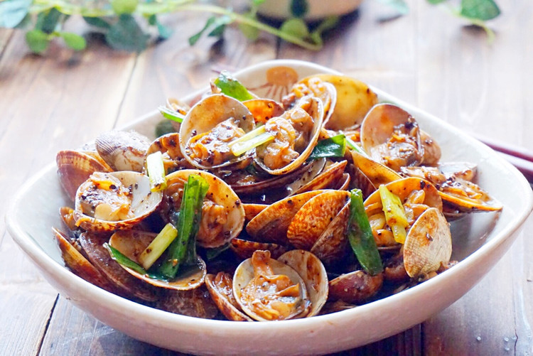 黑胡椒爆花蛤的做法