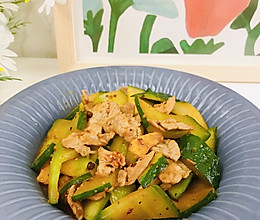 #吃出健康，解决假胖#青瓜炒肉片的做法