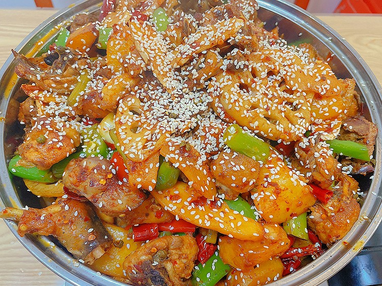 麻辣鲜香的川味干锅鸡的做法