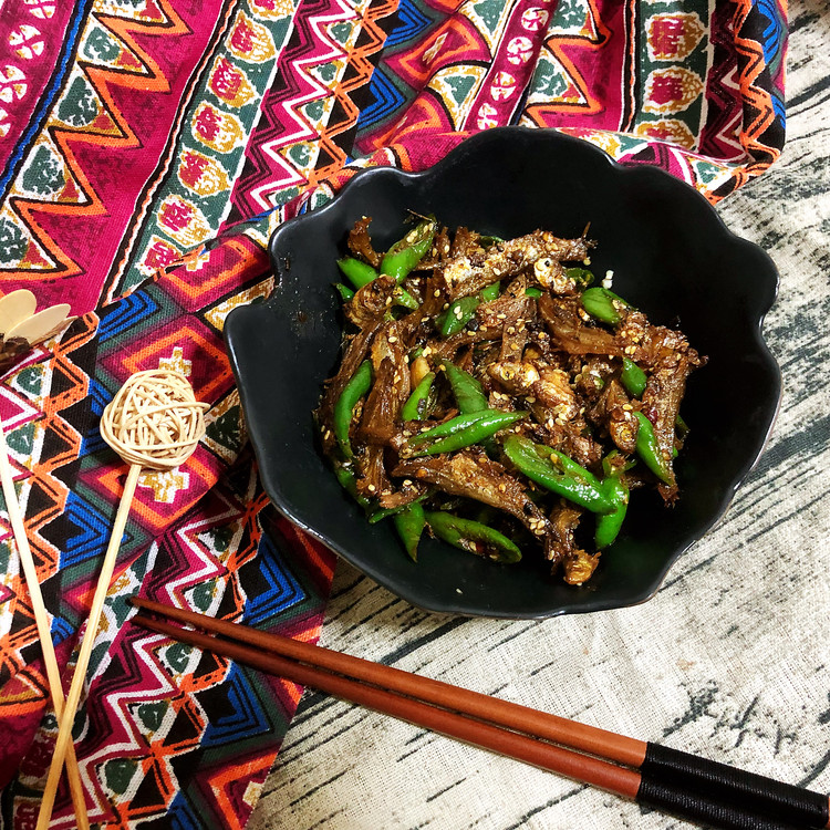 尖椒小鱼干的做法